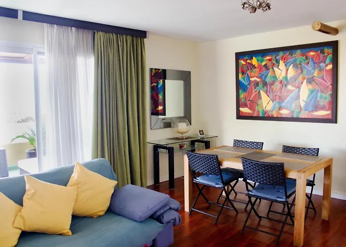 Con Piscina Climatizada Y Vistas Al Mar Willa