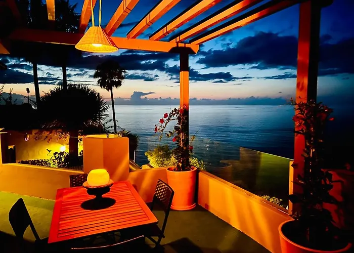 Con Piscina Climatizada Y Vistas Al Mar *