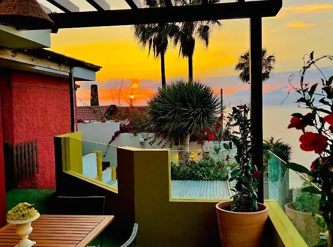 Con Piscina Climatizada Y Vistas Al Mar Willa Puntillo Del Sol