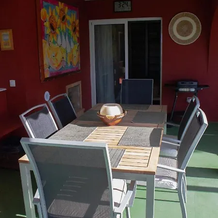 Con Piscina Climatizada Y Vistas Al Mar *