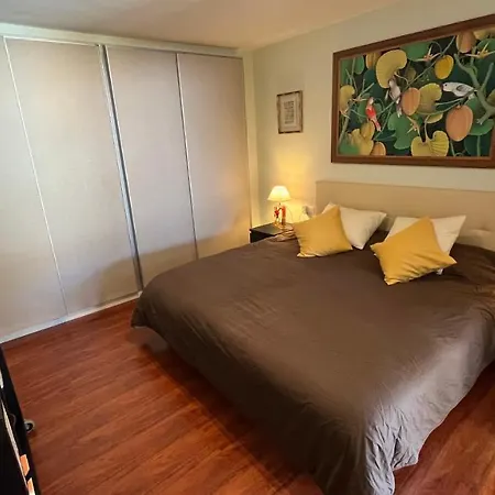 Con Piscina Climatizada Y Vistas Al Mar 빌라 *