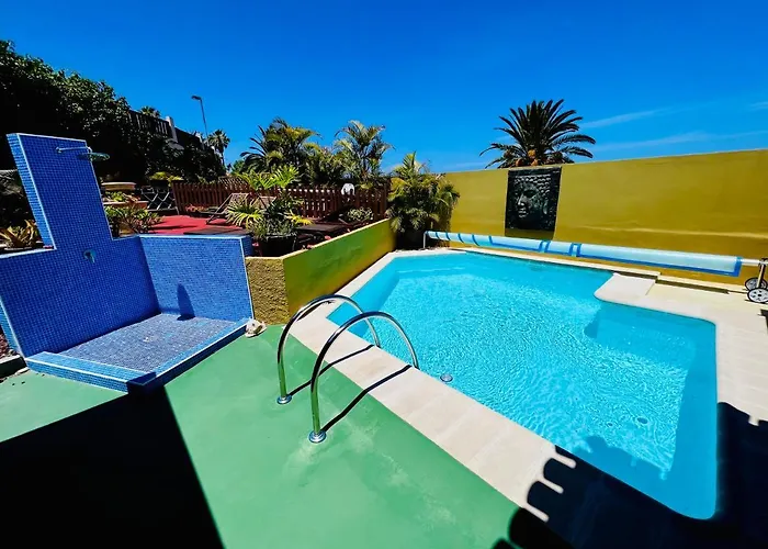 Con Piscina Climatizada Y Vistas Al Mar