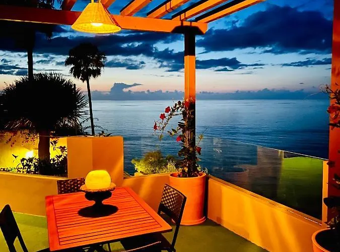 Villa Con Piscina Climatizada Y Vistas Al Mar *