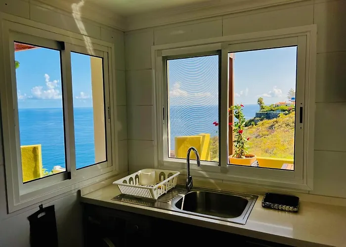 Con Piscina Climatizada Y Vistas Al Mar