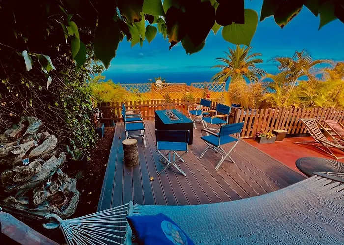 Villa Con Piscina Climatizada Y Vistas Al Mar