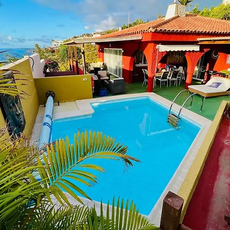 Con Piscina Climatizada Y Vistas Al Mar 别墅 *